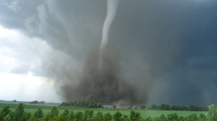 Alertan por posibles tornados y granizadas en Texas