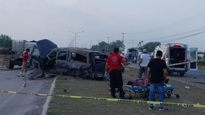 Muere mujer tras volcadura de camioneta en Salinas Victoria