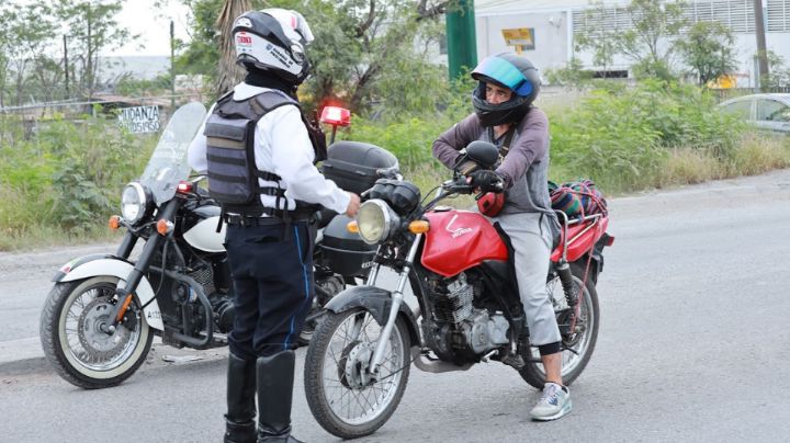 Avanza reforma que prohíbe a menores de 12 años viajar en moto