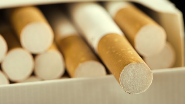 Comerciantes denuncian extorsiones por venta de cigarros ilegales