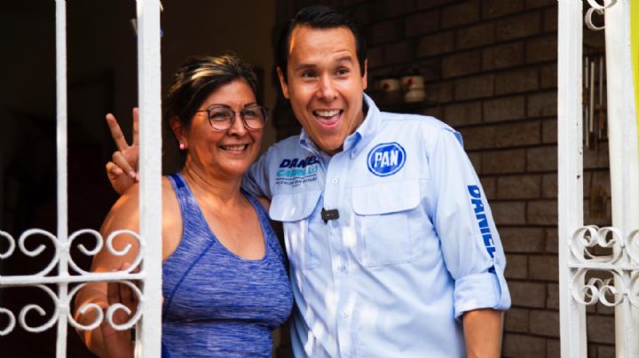 Daniel Carrillo ofrece apoyos mensuales a mujeres de San Nicolás