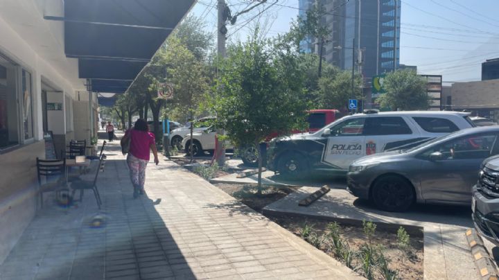 Denuncian que policía de San Pedro 'caza' a automovilstas para aplicar multas en Centrito Valle