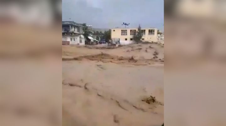 Inundaciones en Afganistán dejan al menos 300 muertos