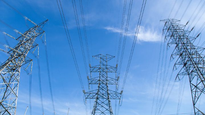Cenace lanza dos alertas en el sistema eléctrico este lunes