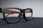 Detienen a estudiante japonés por usar lentes ‘para copiar’  durante examen