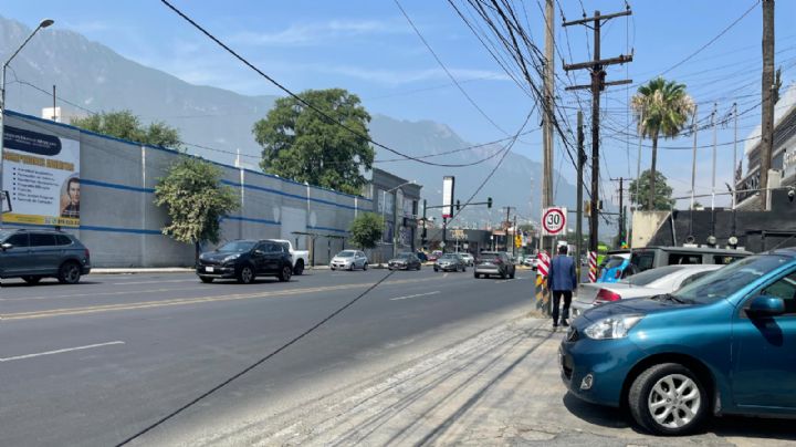 Retiro de cables y postes en San Pedro afecta a comerciantes de Vasconcelos y Calzada