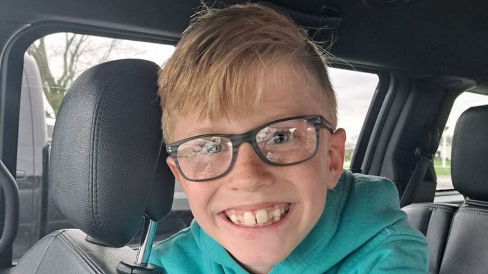 Sammy Teusch, de 10 años, se quitó la vida luego de que sufriera constantes burlas por sus dientes y usar gafas