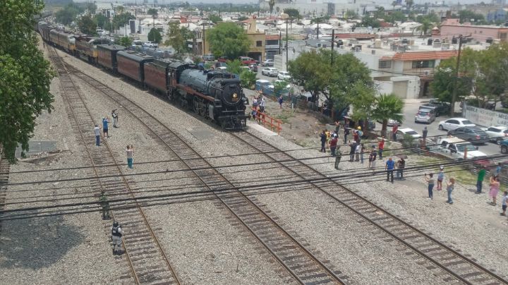 Video: Así pasó la locomotora de vapor de 1930 por Nuevo León