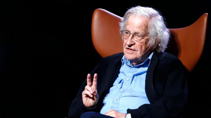 Noam Chomsky es dado de alta en Brasil; se desmiente su muerte
