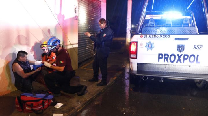 Hombre intenta robar casa y se fractura el brazo en Escobedo