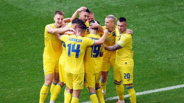 Eurocopa: Ucrania le remonta a Eslovaquia y sigue vivo en el torneo