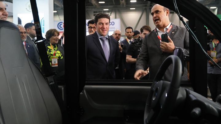 Samuel García asegura que NL es líder en electromovilidad a nivel nacional