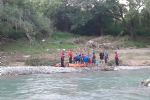 Rescatan a hombre que fue arrastrado por la corriente del río La Silla, en Juárez