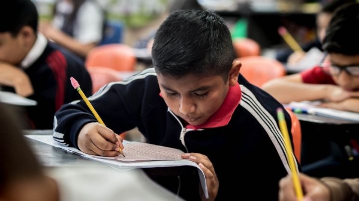 Esto gastarán los padres de NL en uniformes escolares para el regreso a clases