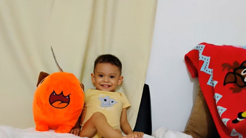 Daniel Ávila Real de tan solo dos años, ocupa una cirugía de urgencia por un problema en su corazón
