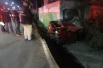 Mueren hombres tras volcar camioneta que minutos antes habían robado