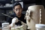 Restauran mil piezas prehispánicas halladas en obras del Tren Maya