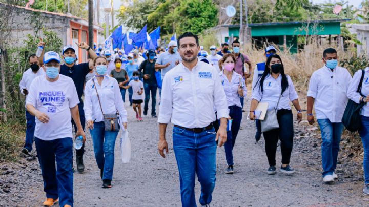 Giran orden de aprehensión contra Yunes Márquez