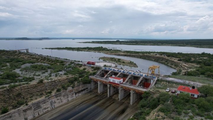 Se quedan regios sin beber 11,664 millones de litros de agua