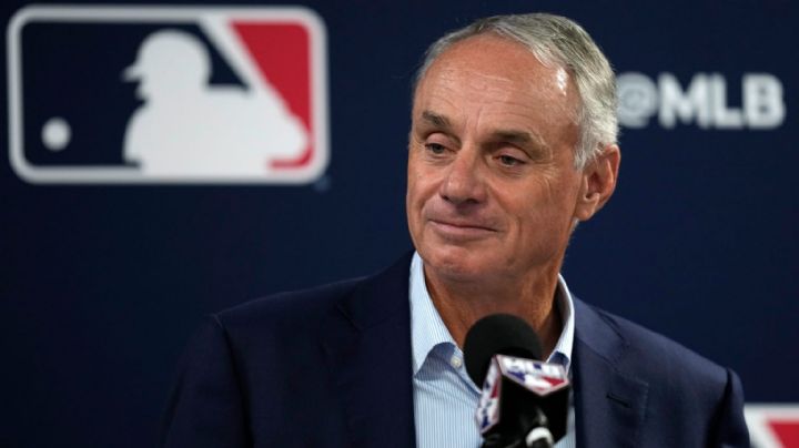 Comisionado considera posibilidad de que jugadores de MLB participen en Los Ángeles 2028