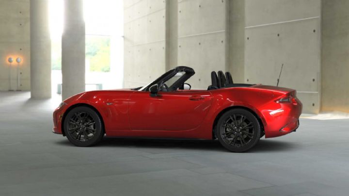 Mazda procederá legalmente contra joven que intentó comprar auto en 519 pesos