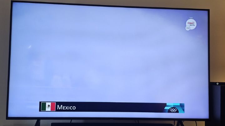 Chorro de agua arruina la presentación de México en París 2024