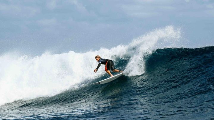 ¡Historia mexicana! El surfista Alan Cleland debutó en París 2024