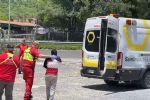 Trasladan a hombre en helicóptero a hospital tras accidente en sierra de Santiago