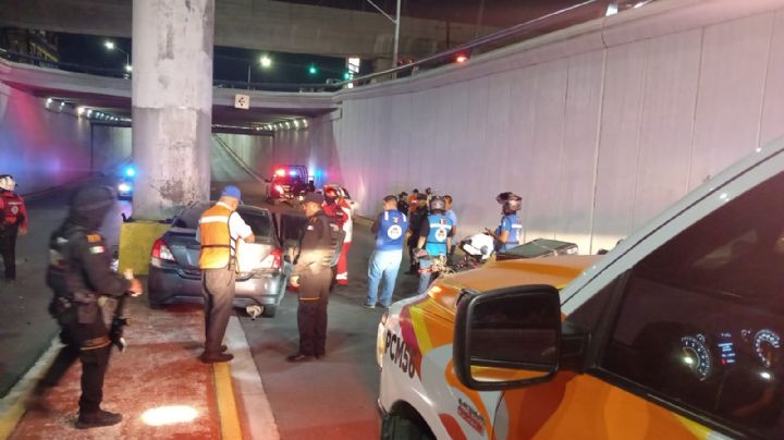 Muere mujer tras chocar su auto en avenida Rangel Frías, en Monterrey