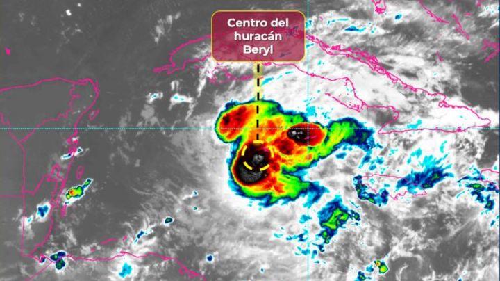 Huracán Beryl baja a categoría 3 antes de tocar tierra en Quintana Roo