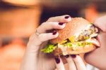 Joven muere al atragantarse con hamburguesa en Argentina