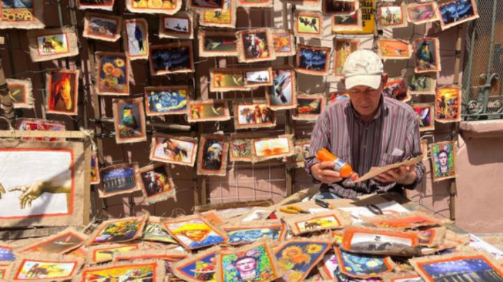 Artesanos encuentran en el callejón del arte de Barrio Antiguo una forma de expresión y de vivir