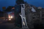 Volcadura de camión de personal deja 8 personas lesionadas en Escobedo