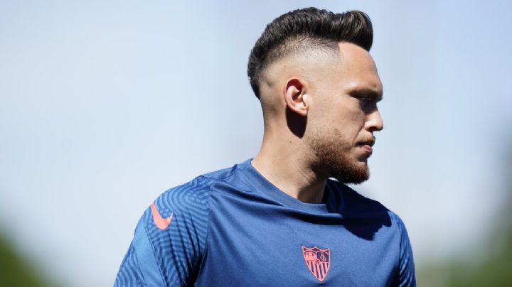 Rayados: Lucas Ocampos no entrenó con Sevilla por molestias en la rodilla