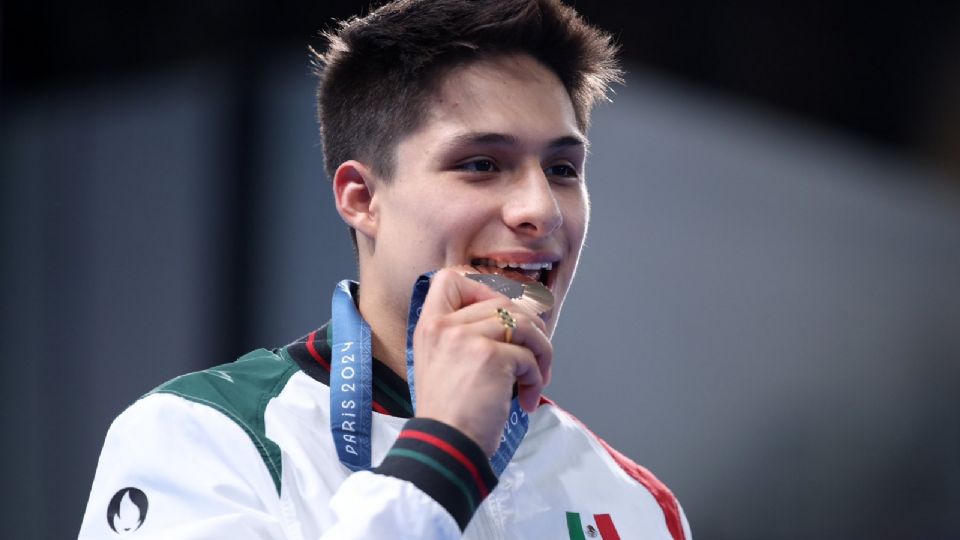 Con dos medallas en París 2024, Osmar Olvera se convierte en el referente de los clavados mexicanos