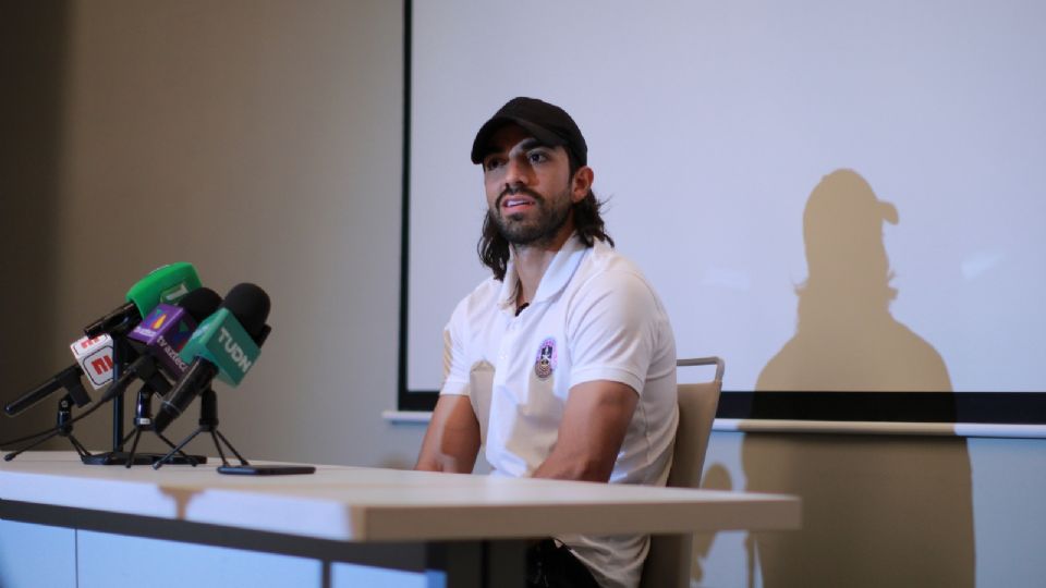 Pizarro emocionado por su debut con Mazatlán y recuerda su paso por Rayados