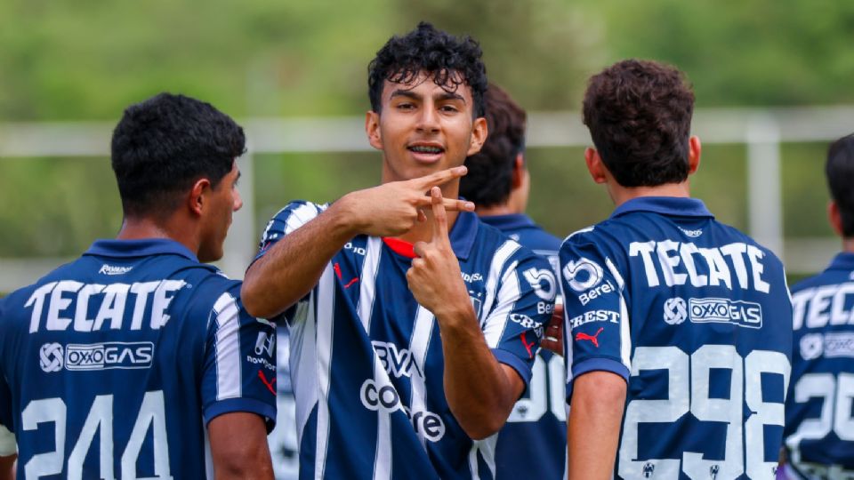 Daniel Villarreal, jugador de Rayados en la Sub 19, festeja su anotación frente a Mazatlán.