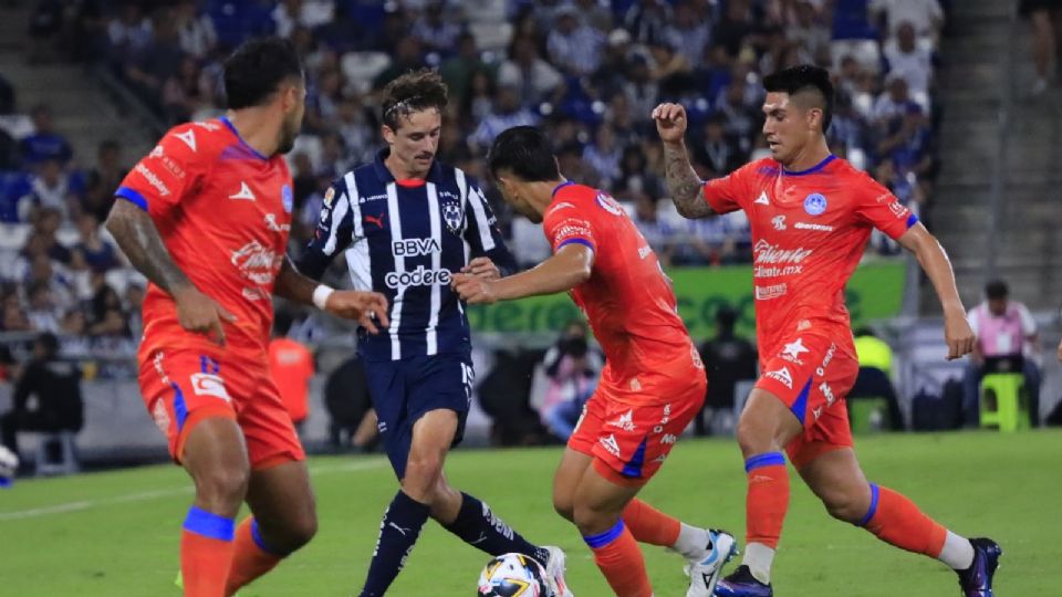 Vucetich regresa al Gigante de Acero y consigue un punto ante Rayados con 10 hombres