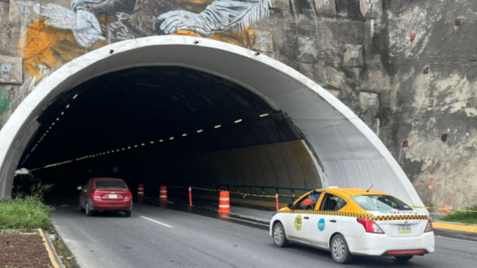 Samuel García espera apertura total de carriles del túnel a inicios de semana.