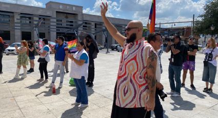 Comunidad LGBTIQ+ realiza protesta tras prohibición de Drag Queens en San Nicolás