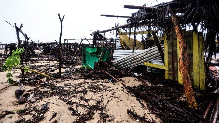 Huracán John se degrada; deja al menos 4 muertos