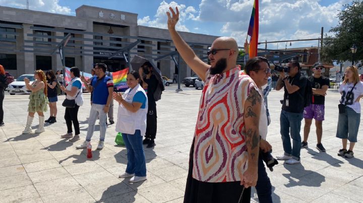 Comunidad LGBTIQ+ realiza protesta tras prohibición de Drag Queens en San Nicolás