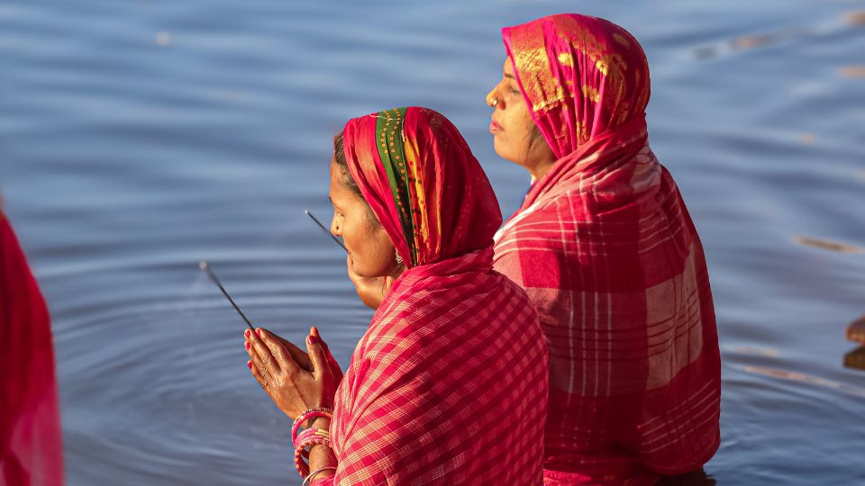 Mujeres celebran el Jitiya Parv en la India