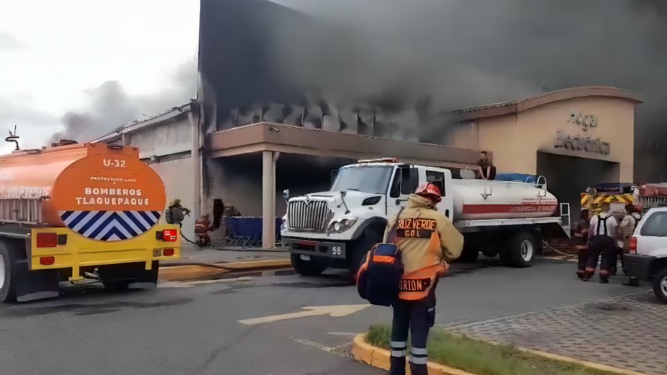 Se incendio en supermercado de Guadalajara.