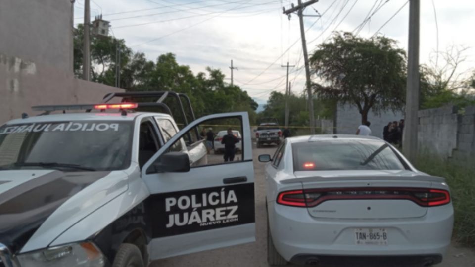 Hombres armados disparan a policías municipales de Juárez, NL