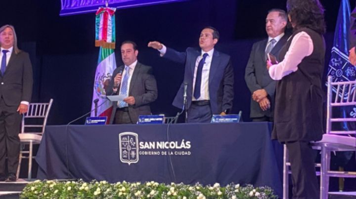 Daniel Carrillo toma protesta en San Nicolás y adelanta que quitará las multas en papel