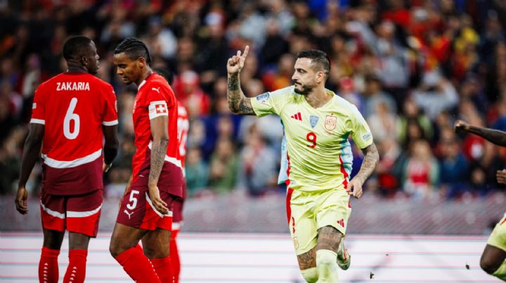 España golea a Suiza pese a jugar con 10 por 70 minutos