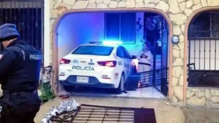 Patrulla de San Nicolás derriba portón de vivienda