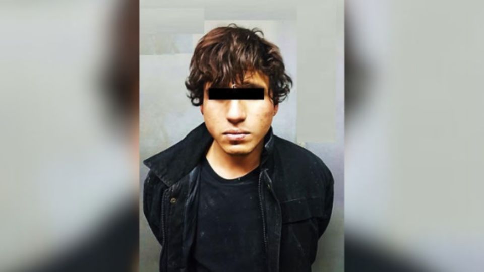 Edson Ricardo “N”, de 28 años, fue capturado tras el presunto robo con violencia en una tienda de conveniencia ubicada en El Mezquital, municipio de Apodaca.