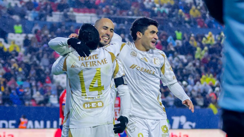 Guido Pizarro celebra su anotación en la Jornada 1 en el duelo entre San Luis y Tigres en el Alfonso Lastras